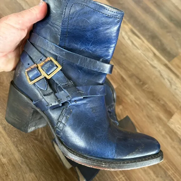 Freebird Saint Stylish Blue Leather Ankle Boots 8