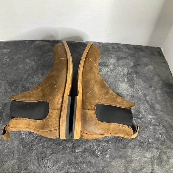 Freebirds Men's Brown Suede Chelsea Boots with dust bags Size 8