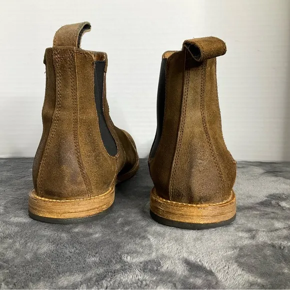 Freebirds Men's Brown Suede Chelsea Boots with dust bags Size 8