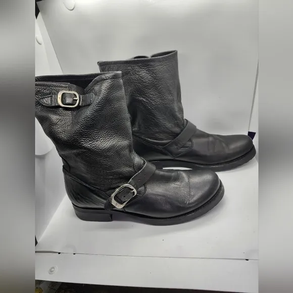 Frye Black Leather 1/2 Calf Boot Rubber Lug Soles Soft Buttery Tops Pull On Sz9B