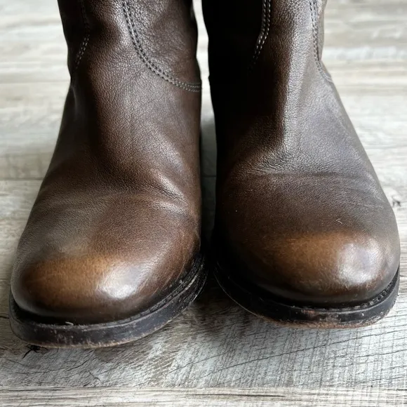 FRYE Melissa Button Brown Leather Back-Zip Riding Boots