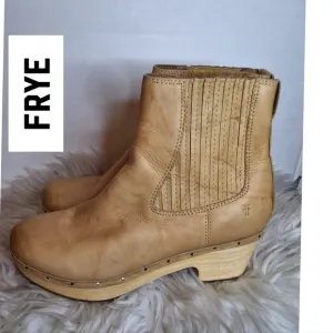 Frye Natural Leather Clog Boots 8