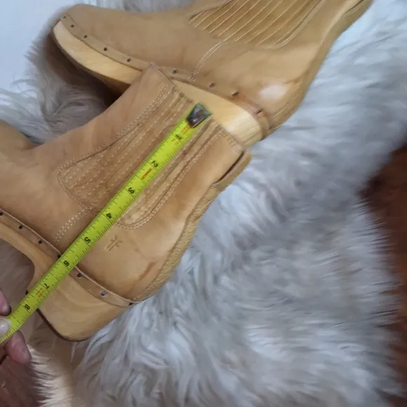 Frye Natural Leather Clog Boots 8