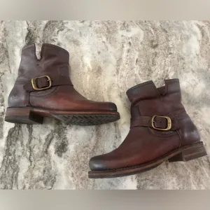 Frye Veronica Bootie size 7