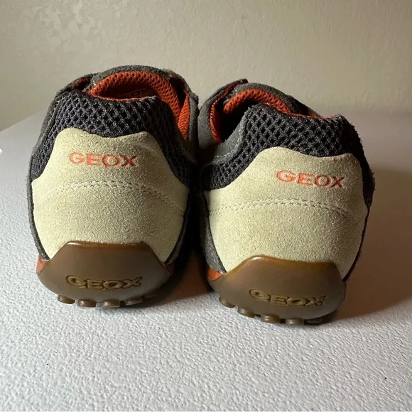 Geox Athletic Shoes Gray and Black Slip-On Design