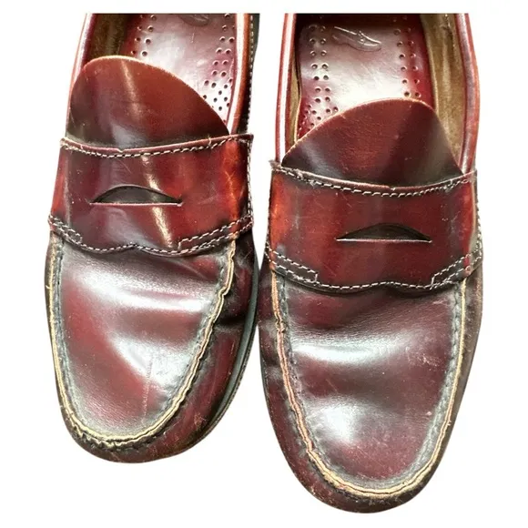 GH Bass Weejuns size 8, Classic Brown Leather Loafers