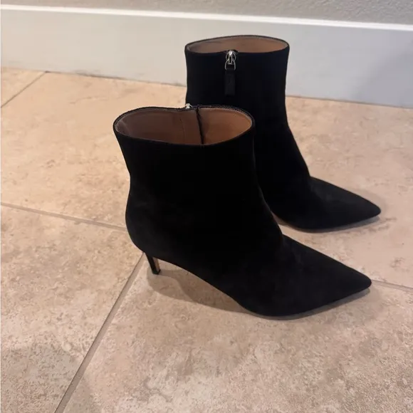 Gianvito Rossi Suede Elegant Black Women's Ankle Boots