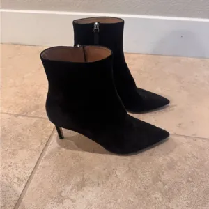 Gianvito Rossi Suede Elegant Black Women's Ankle Boots