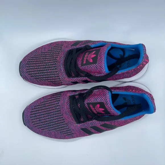 Girls Adidas Swift Run Tennis Shoes size 5 Magenta &amp; Black *New Without Box*