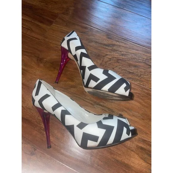 GIUSEPPE ZANOTTI Fulminato Printed Peep Toe Pumps 37 7 White Black