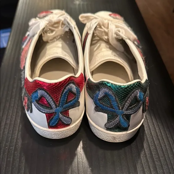 GUCCI Floral Embroidered Mens Sneakers