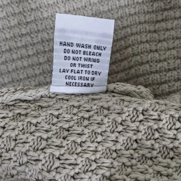 Habitat Oatmeal Chunky Knit Asymmetrical Hem and Back Button Boat Neck Sweater L