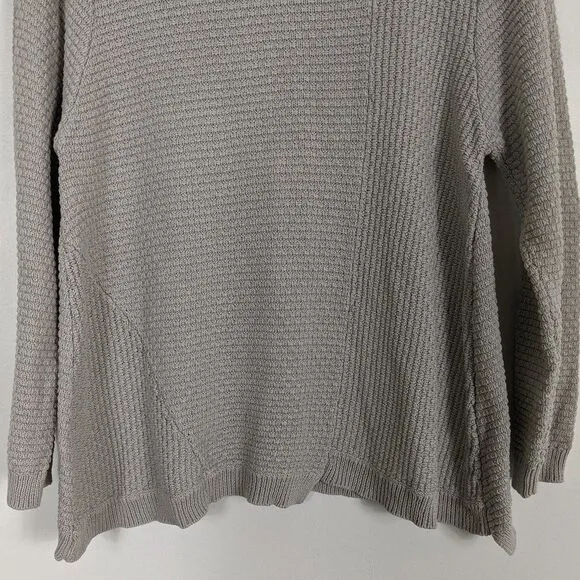 Habitat Oatmeal Chunky Knit Asymmetrical Hem and Back Button Boat Neck Sweater L