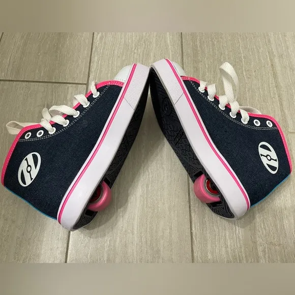 Heelys Youth NWOT Veloz Denim Rainbow Wheeled Shoes