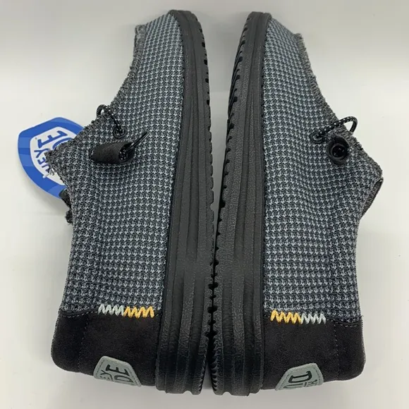 Hey Dude NWT Wally Sport Mesh Charcoal Gray 8 Slip-On Shoes Casual Minimalist