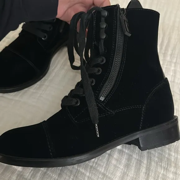 Hiraeth Hanne Boots Velvet Combat Boot Sz 7.5