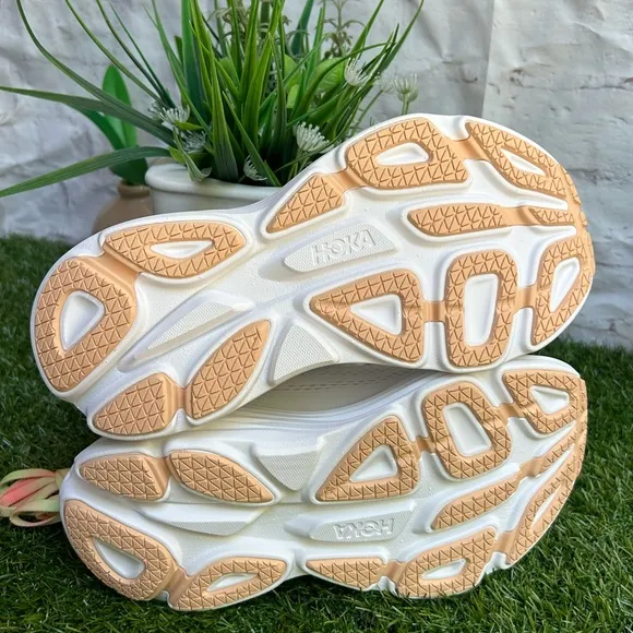 HOKA Bondi 8 sneakers women size 8 White / Cantaloupe New Season Women$171