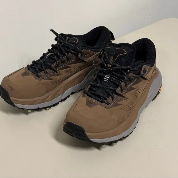 HOKA Kaha Low GTX Sneakers wm Sz 7 like new with ice gripping cleats,removable