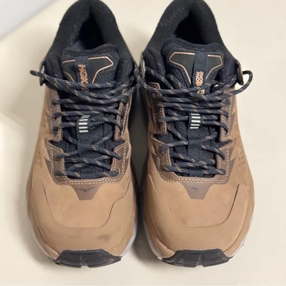 HOKA Kaha Low GTX Sneakers wm Sz 7 like new with ice gripping cleats,removable