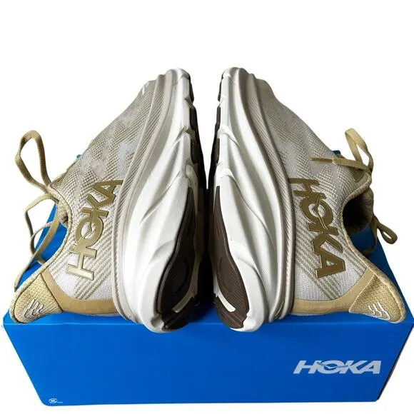 Hoka Mens Shoes Sneakers NIB Size 10D Clifton 9 Wheat Running Comfort Athletic