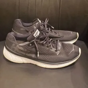 HOKA ONE Cavu Black Running Shoes Mesh Upper - Size 10 1/2
