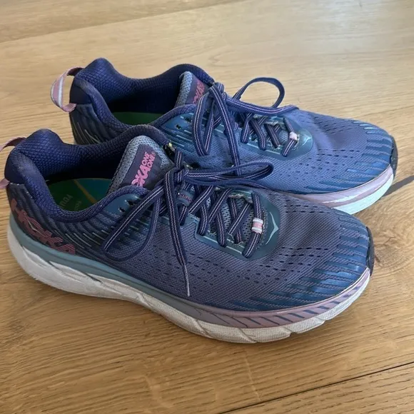 Hoka One One Women's Clifton 5 Athletic Shoes - Marlin/Blue Ribbon size 8