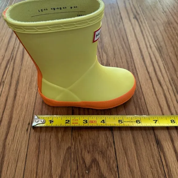 Hunter Kids Yellow Rain Boots NIB NEW