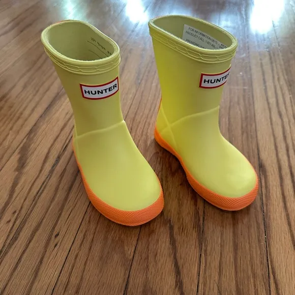 Hunter Kids Yellow Rain Boots NIB NEW