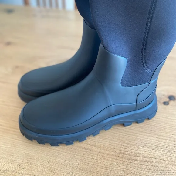 Hunter Tall‎ City Explorer Knee High Lug Sole Boot Black Neoprene Women’s…