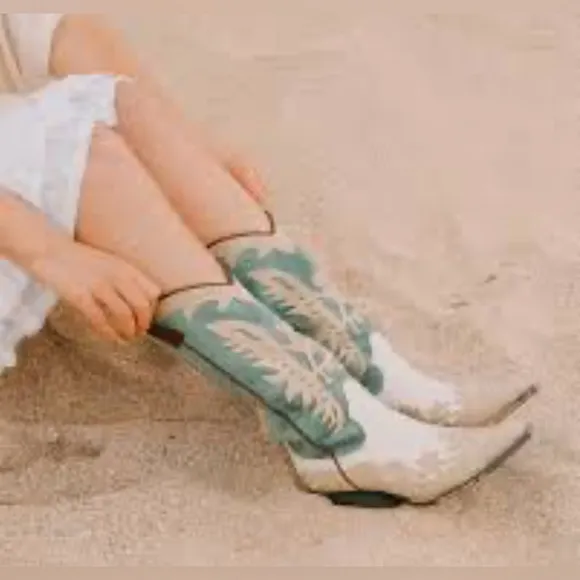 IDALY Western Boho Chic Turquoise White &amp; Tan Vegan Leather Cowboy Boots