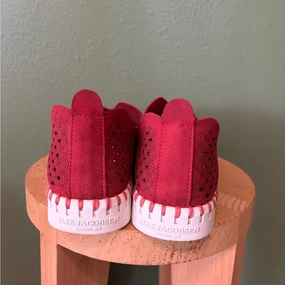 Ilse Jacobsen Tulip Perforated Leather Slip On Shoes