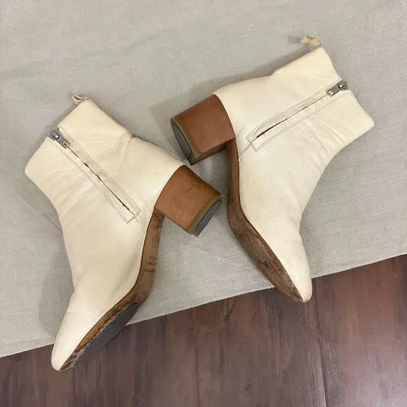 ISABEL MARANT Étoile Deyis Ankle Boots in Off-White Buffalo Leather