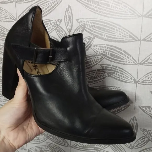 Ivylee Copenhagen Boot Ankle Heeled Buckle Almond Toe Black Leather Boho Western