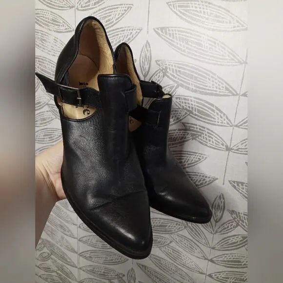 Ivylee Copenhagen Boot Ankle Heeled Buckle Almond Toe Black Leather Boho Western
