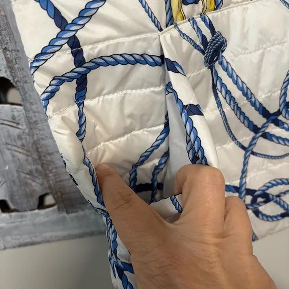 J. McLaughlin White/Blue Togglewood Tahoe Reversible Down Puffer Vest NWT