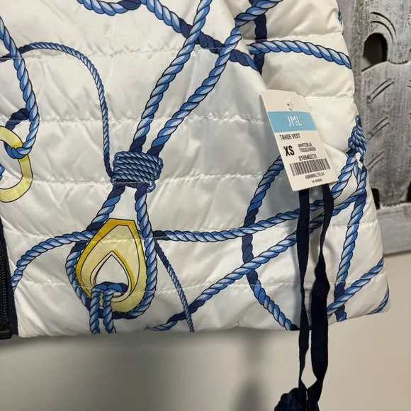 J. McLaughlin White/Blue Togglewood Tahoe Reversible Down Puffer Vest NWT