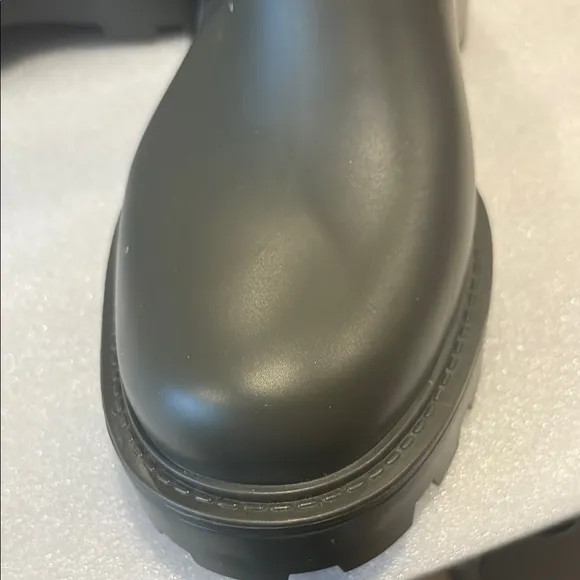 Jeffrey Campbell Controller Army Green Rubber Moto  Rain Boots. BNWOT Size 8