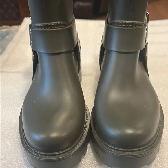Jeffrey Campbell Controller Army Green Rubber Moto  Rain Boots. BNWOT Size 8
