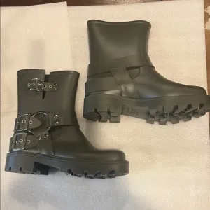 Jeffrey Campbell Controller Army Green Rubber Moto  Rain Boots. BNWOT Size 8