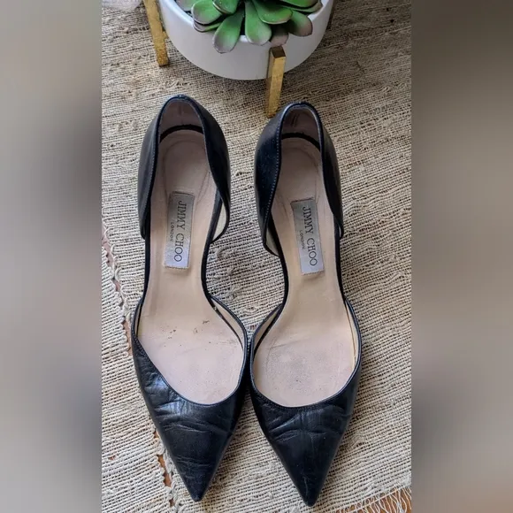 Jimmy Choo • Classic Pumps in Black