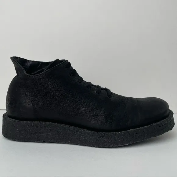 John Fluevog Black Coquihalla Crepe Sole Chukka Shoes Women’s 7