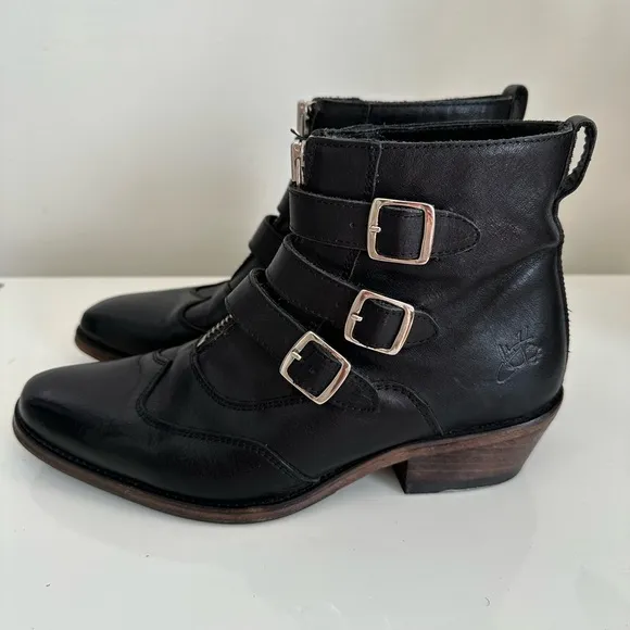 John Fluevog Women’s Jett Black Silver Triple Buckle Leather Boots Size 9