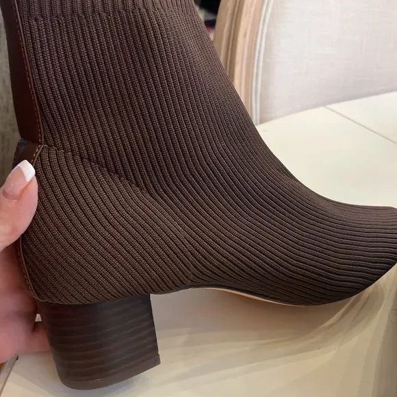 Joie Neely Sock Booties Brown Size 9 Designer Boots Ladies Prairie Old money