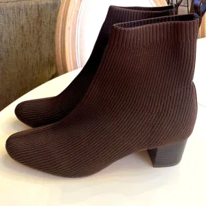 Joie Neely Sock Booties Brown Size 9 Designer Boots Ladies Prairie Old money