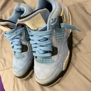 Jordan 4 University Blue sneakers
