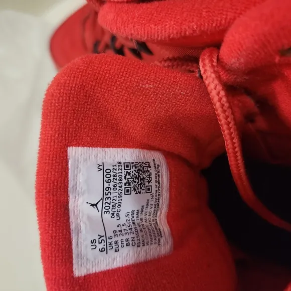 Jordan Kids Retro 9 GS Red Sneakers