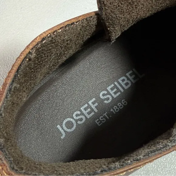 Josef Seibel Sienna 81 Distressed Brown Leather Zip Up Ankle Boots EU39