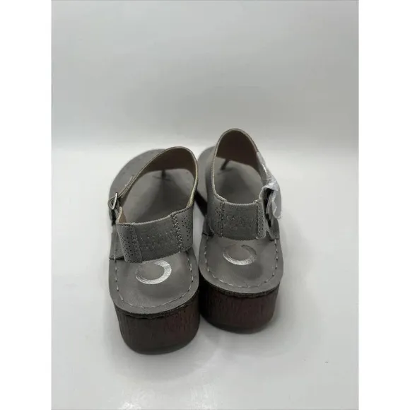 Journee Collection Womens Mckell Thong Sandal 7 summer grey gray wedge