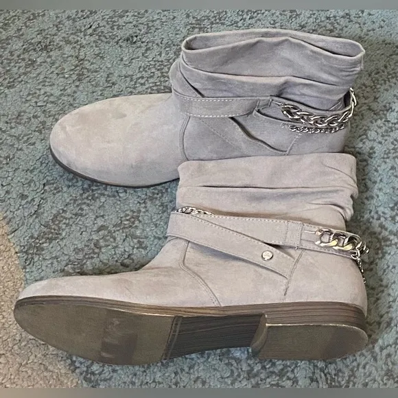Juicy Couture Women's Grey Slouch Ankle Boots with Silver Accents and Chains