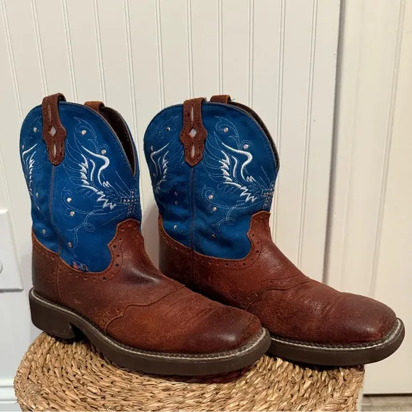 Justin Gypsy Blue Suede and Spice Brown Western Boot. Ladies Size 10.Style L9975
